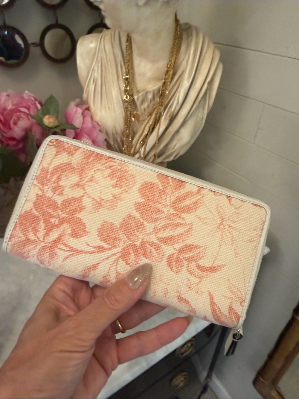 Gucci Cream Canvas Long Ziparound Wallet w Red Bow + Coral Floral Print + Dusty - Picture 11 of 16